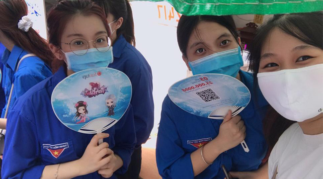 Những hình ảnh chiếm trọn spotlight của Tình Kiếm 3D trong 2 ngày tiếp sức mùa thi Những hình ảnh chiếm trọn spotlight của Tình Kiếm 3D trong 2 ngày tiếp sức mùa thi