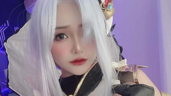 Fan thế giới đổ xô vào tăm tia thánh nữ cosplay Việt trong loạt ảnh cosplay Shenhe nóng bỏng
