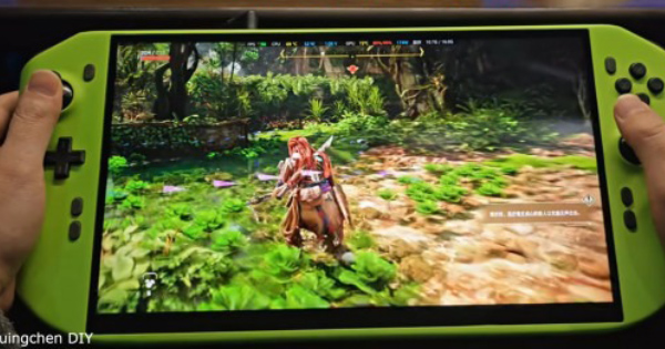 Xuất hiện máy handheld tự chế, dùng card Nvidia GeForce RTX 4090 cực khủng