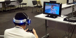 Game Dead or Alive Xtreme 3 cho game thủ quấy rối nhân vật nữ bằng kính VR