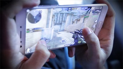 Crossfire Legends là tên gọi chính thức của game Đột Kích mobile tại Việt Nam