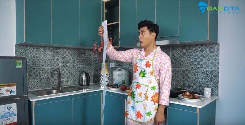 Cười nghiêng ngả trước clip Tết “hoán đổi thân xác” cực hài hước của NPH Gamota 1 Cười nghiêng ngả trước clip Tết “hoán đổi thân xác” cực hài hước của NPH Gamota 1