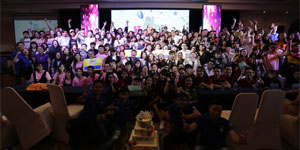Hơn 2000 game thủ đến dự buổi sinh nhật Audition tròn 12 tuổi tại Tp. Hồ Chí Minh Hơn 2000 game thủ đến dự buổi sinh nhật Audition tròn 12 tuổi tại Tp. Hồ Chí Minh