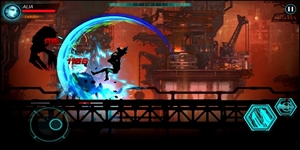 Dark Sword 2 cho phép người chơi kích hoạt nhiều kỹ năng cùng lúc khi chiến đấu