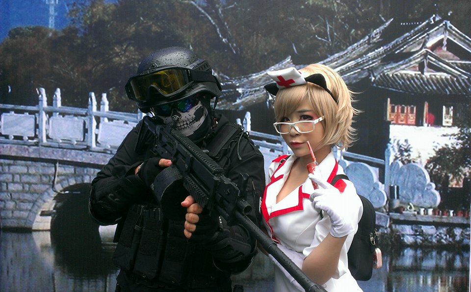 https://img-cdn.2game.vn/pictures/images/2015/7/23/cosplay_dot_kich_7.jpg