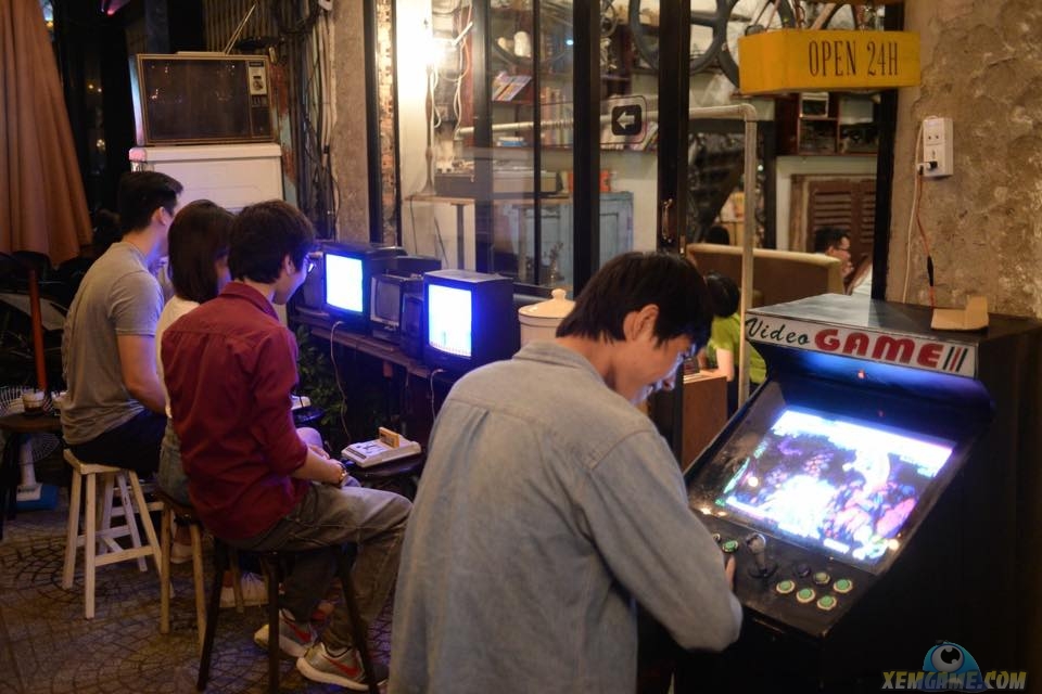 Sài Thành xuất hiện quán cafe cho game thủ hoài niệm về thời điện tử băng và game thùng