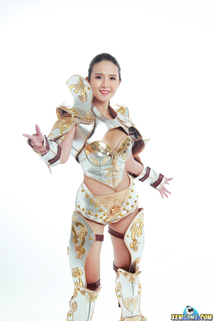 https://img-cdn.2game.vn/pictures/images/2015/9/18/cosplay_mu_huyen_thoai_11.jpg