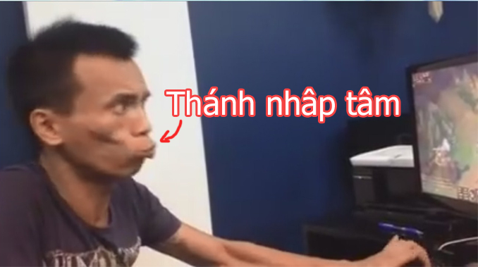 Liên Minh Huyền Thoại: Thánh nhập tâm chơi LMHT, cười bò =))