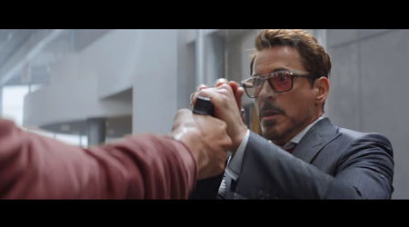 Tony Stark phải nài nỉ đạo diễn cho chiếc đồng hồ của anh ấy vào phim ?