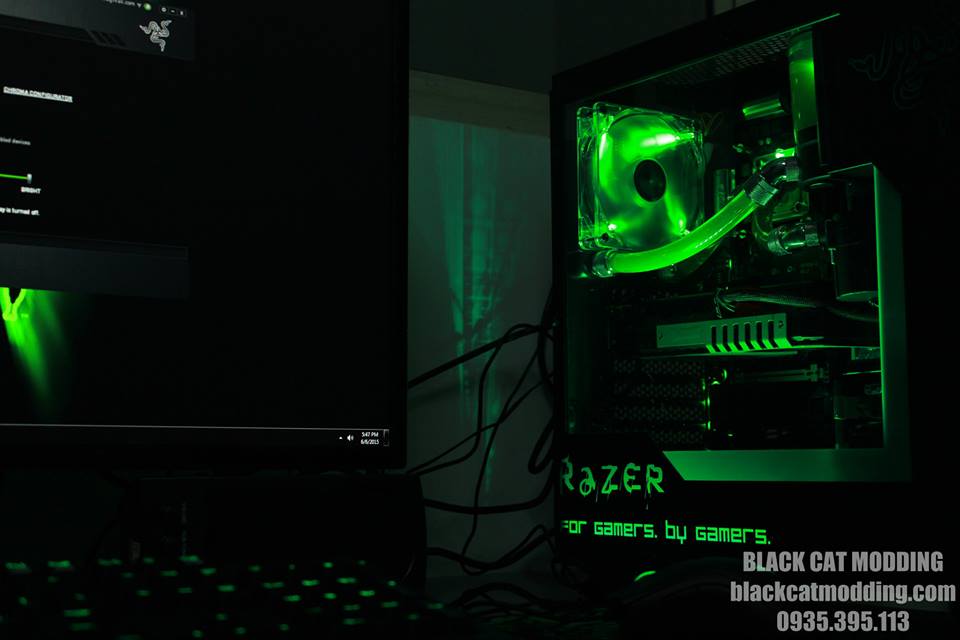 Pc Razaq Sốc với game thủ Việt được anh trai thưởng nóng dàn PC Razer Style