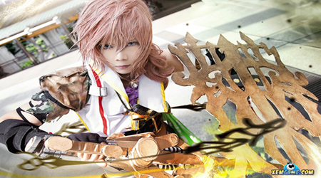 Say đắm trước vẻ đẹp ngọt ngào của bộ hình cosplay Final Fantasy XIII