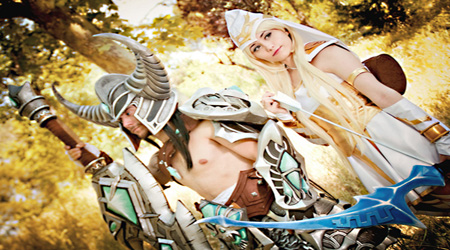 Cosplay vợ chồng Ashe trong Liên Minh Huyền Thoại