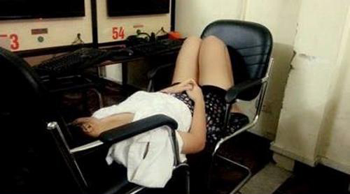 Ra net chơi thì nhìn thấy cặp này @.@