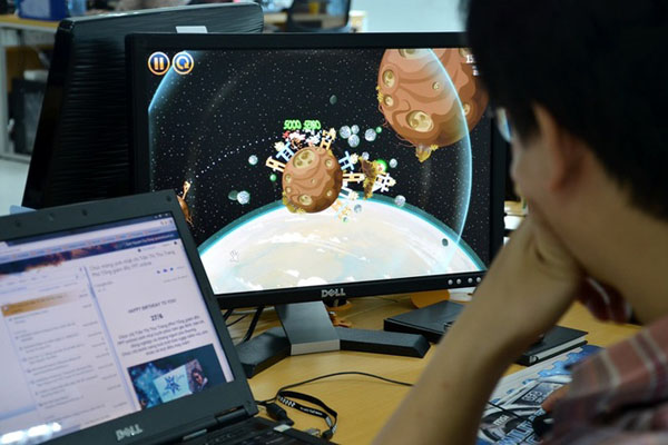 nhan-vien-cong-ty-game-3