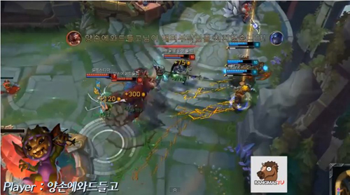 Liên Minh Huyền Thoại: Vào bệ đá cổ mà thể hiện nhé :)))