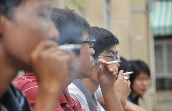 hut-thuoc-trong-tiem-net