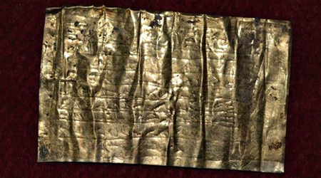Phát hiện ra những mảnh vàng có khắc thần chú gọi quỷ tại Serbia