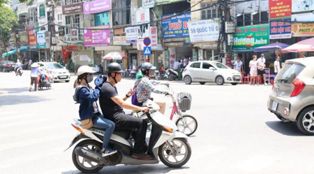 CSGT tỉnh Đồng Nai sẽ xử lý nghiêm người vừa lái xe vừa chơi Pokémon GO