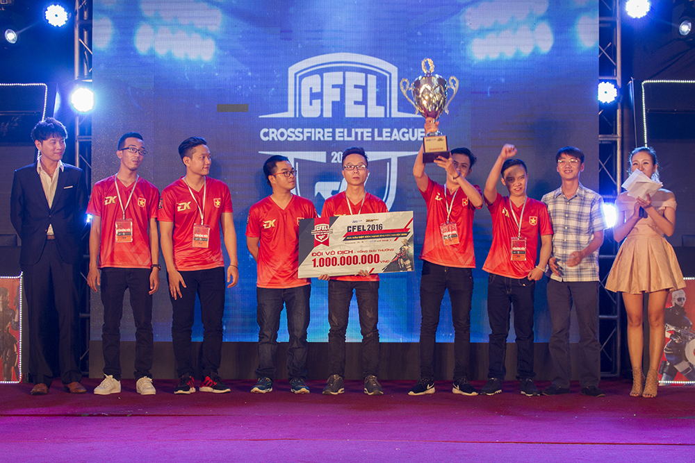 CFEL Đột Kích: Chung kết trong mơ nâng tầm eSports Việt