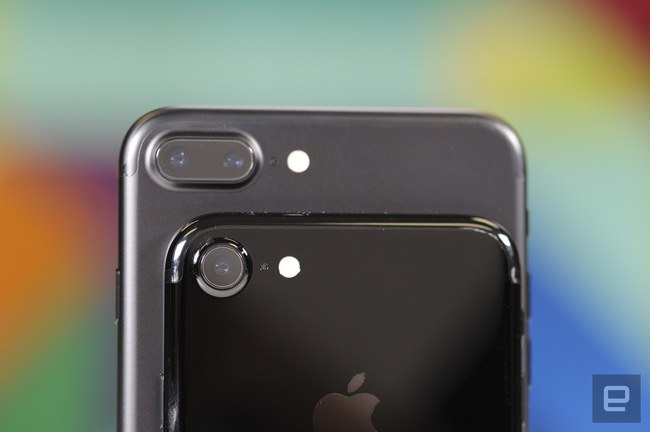 iPhone 7 làm được gì mà Galaxy S7 không làm được?