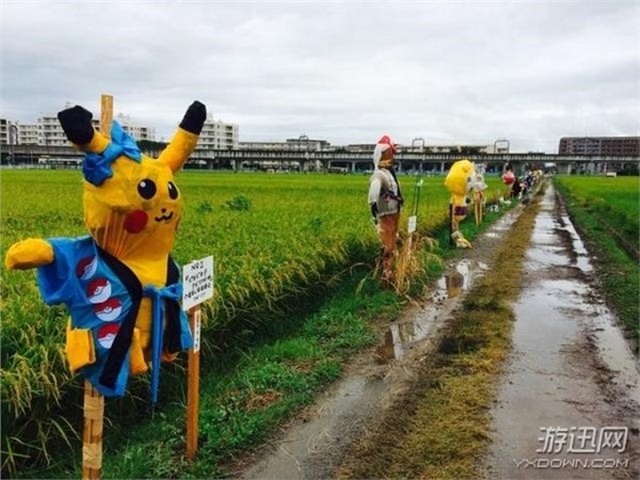 Bù nhìn mang hình dạng Pikachu, Hatsune Miku xuất hiện tại đồng quê ở Nhật Bản