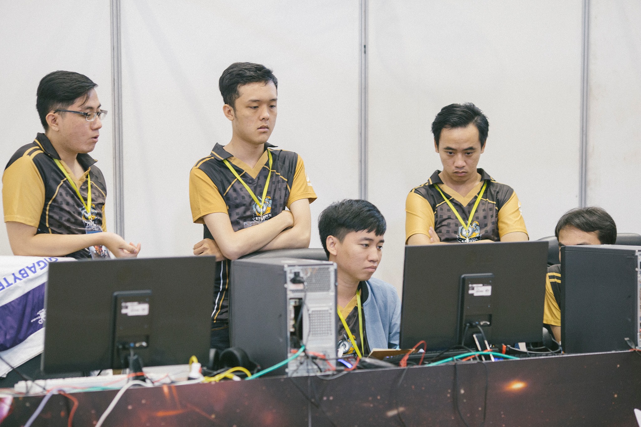 Team Dota 2 mạnh nhất nhì Việt Nam chính thức tan rã