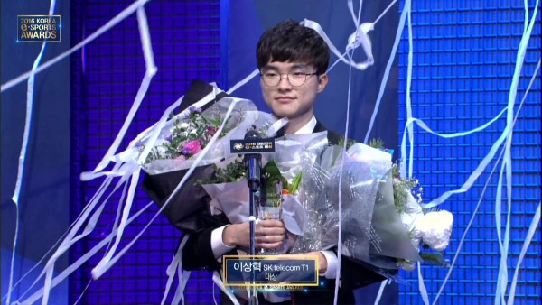 LMHT: Faker và đồng đội ẵm hết các giải thưởng Korea Esports Award 2016