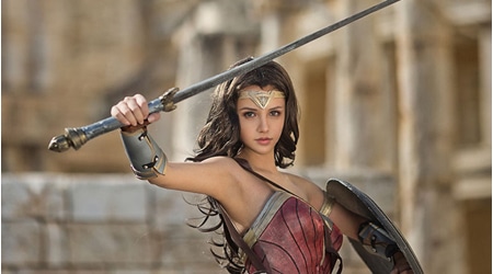 Rụng tim với cosplay đẹp không thể tả của nữ siêu anh hùng Wonder Woman