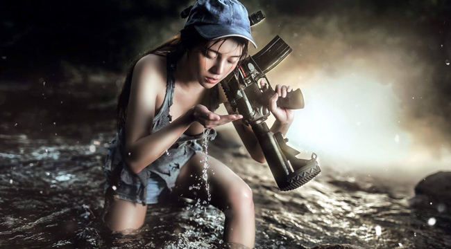 Chết mê với bộ ảnh cosplay game bắn súng sinh tồn Free Fire của cô gái Thái