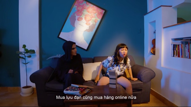 Mạc Văn Khoa bày trò cho Trang Hí cực hài trong ROS mobile