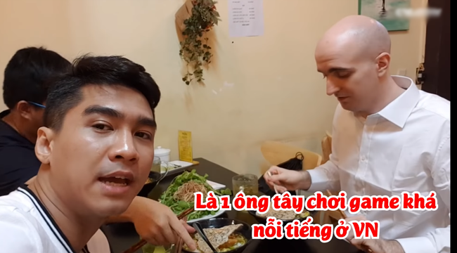 Liên Minh Huyền Thoại: PewPew mời Cowsep đi ăn mì quảng Việt Nam, gặp tài xế Độ Mixi